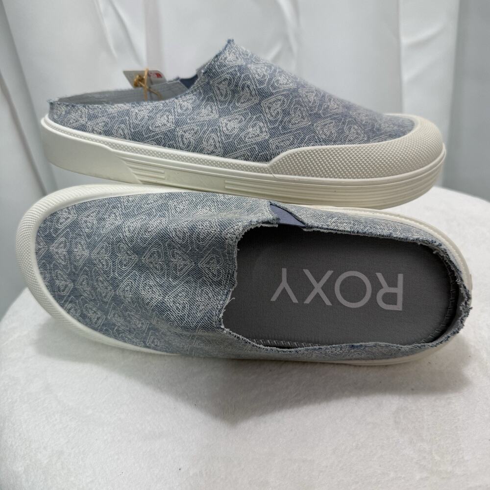 Roxy Women's Slip-On Mules in Light Blue Denim Print